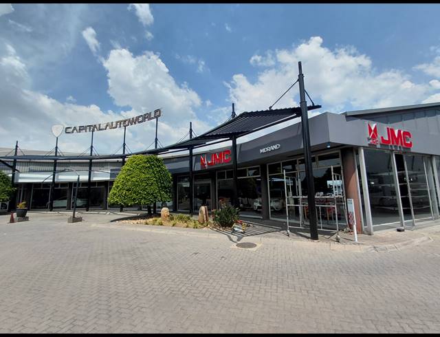 17,700M² SHOWROOM FOR SALE IN RANDJESPARK